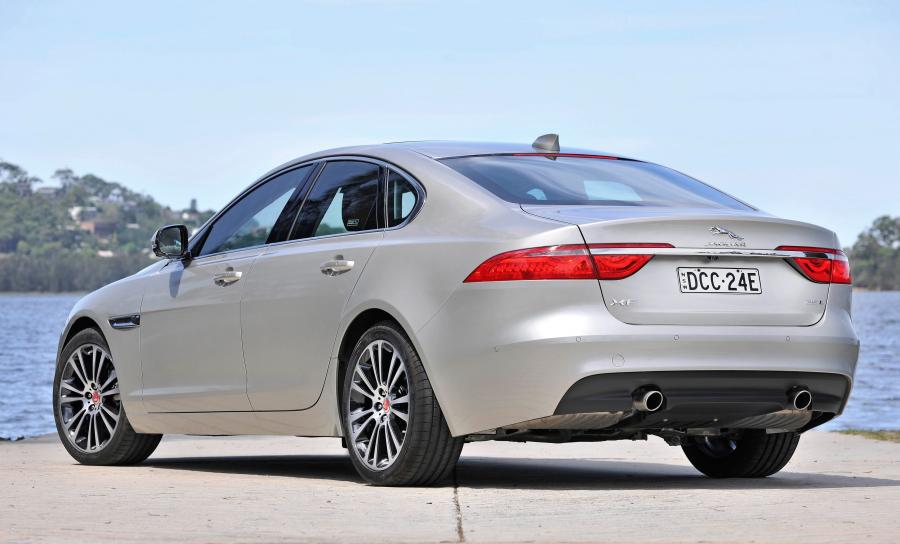  Jaguar XF Portfolio 2016 года  (AU) (фото 3 из 20)